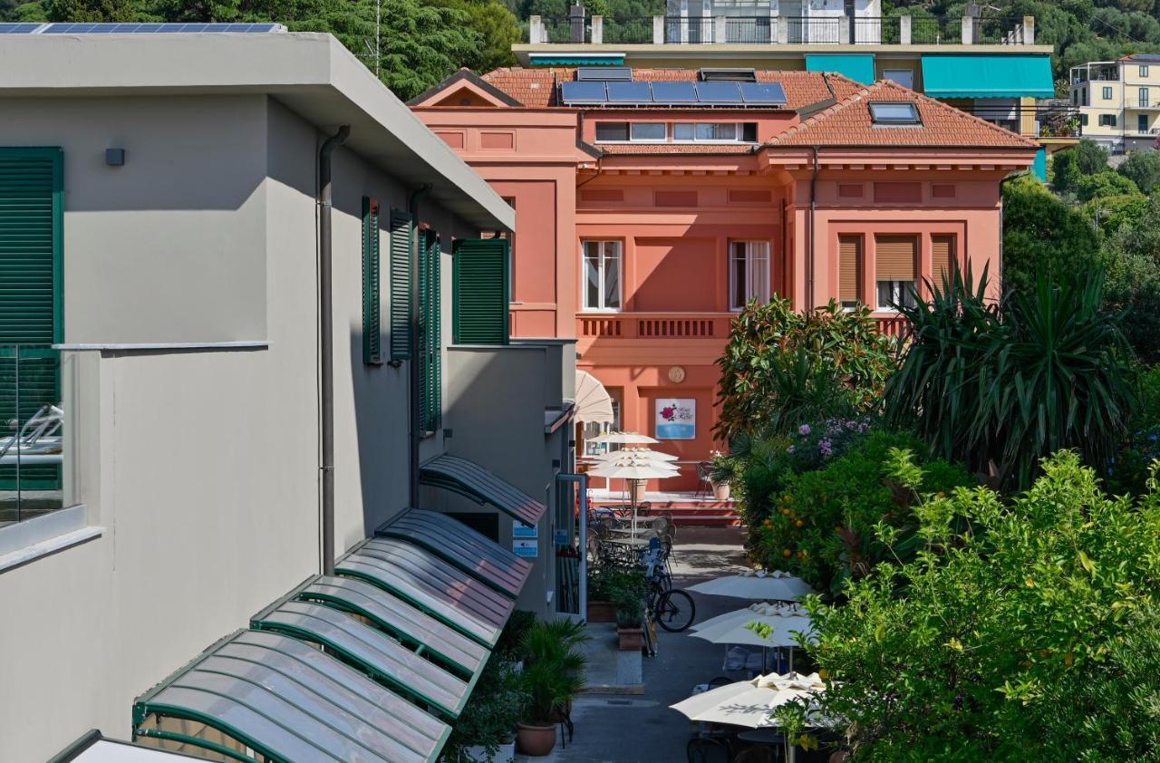 Hotel Delle Rose San Bartolomeo Al Mare Exterior photo